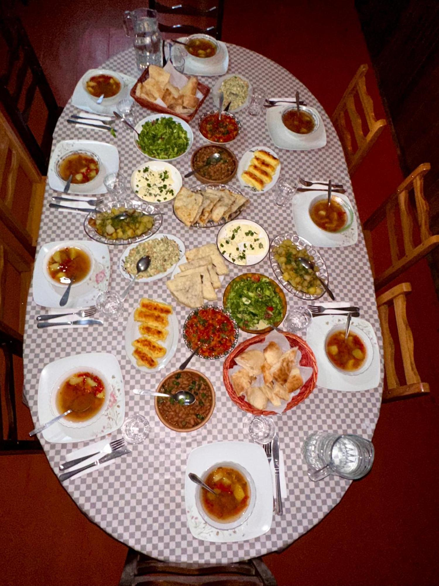 Guesthouse Angelina Ushguli Bagian luar foto
