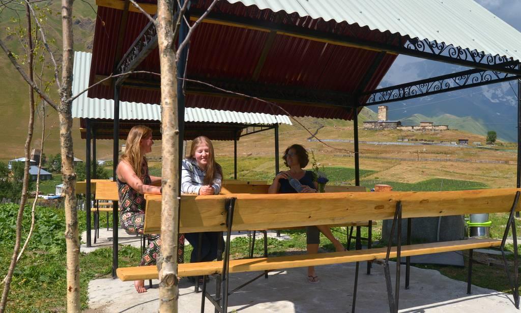 Guesthouse Angelina Ushguli Bagian luar foto