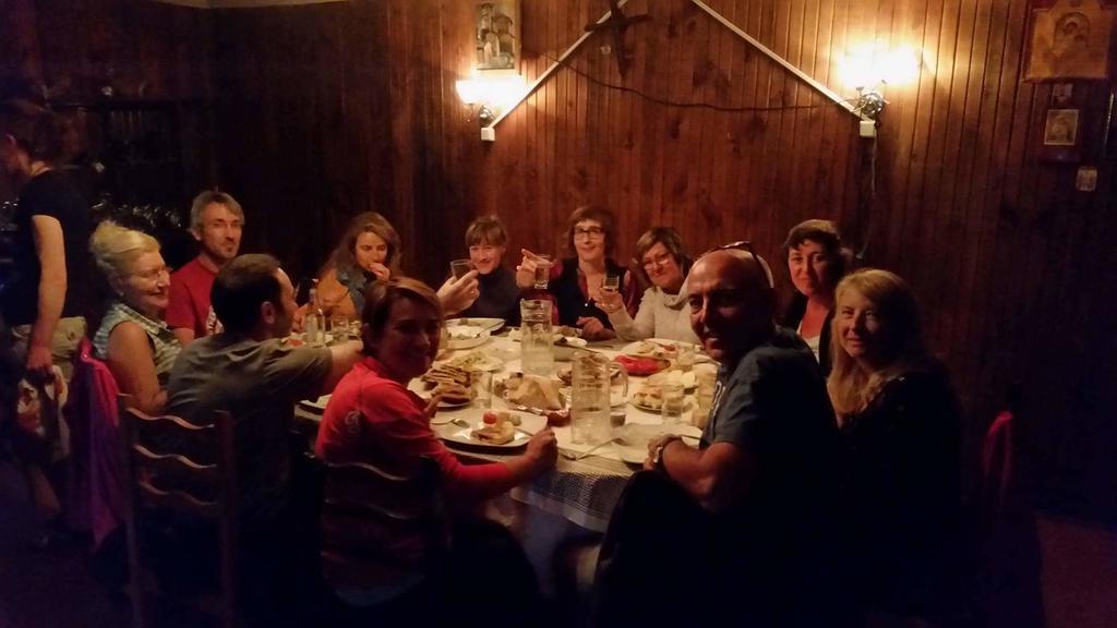 Guesthouse Angelina Ushguli Bagian luar foto