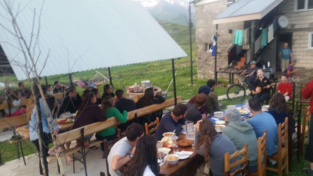 Guesthouse Angelina Ushguli Bagian luar foto