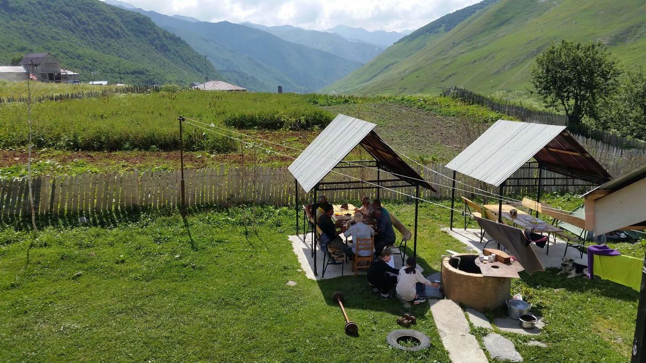 Guesthouse Angelina Ushguli Bagian luar foto