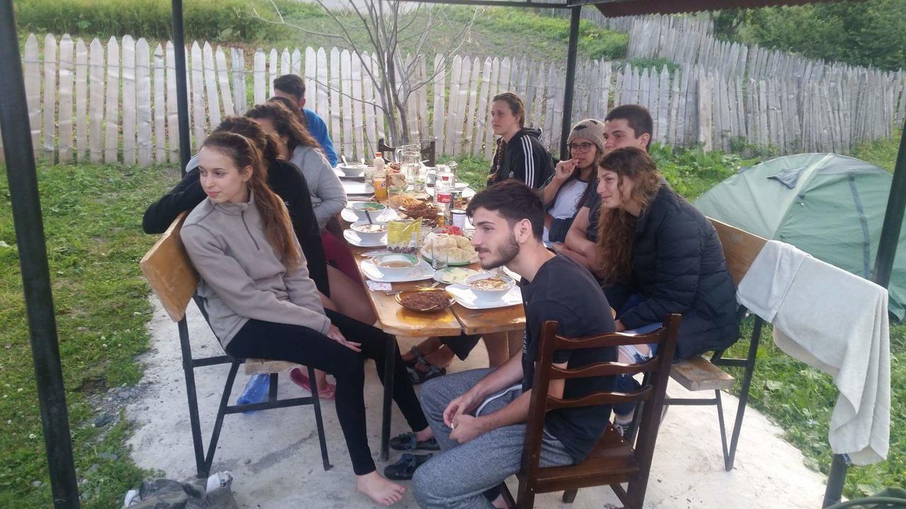 Guesthouse Angelina Ushguli Bagian luar foto
