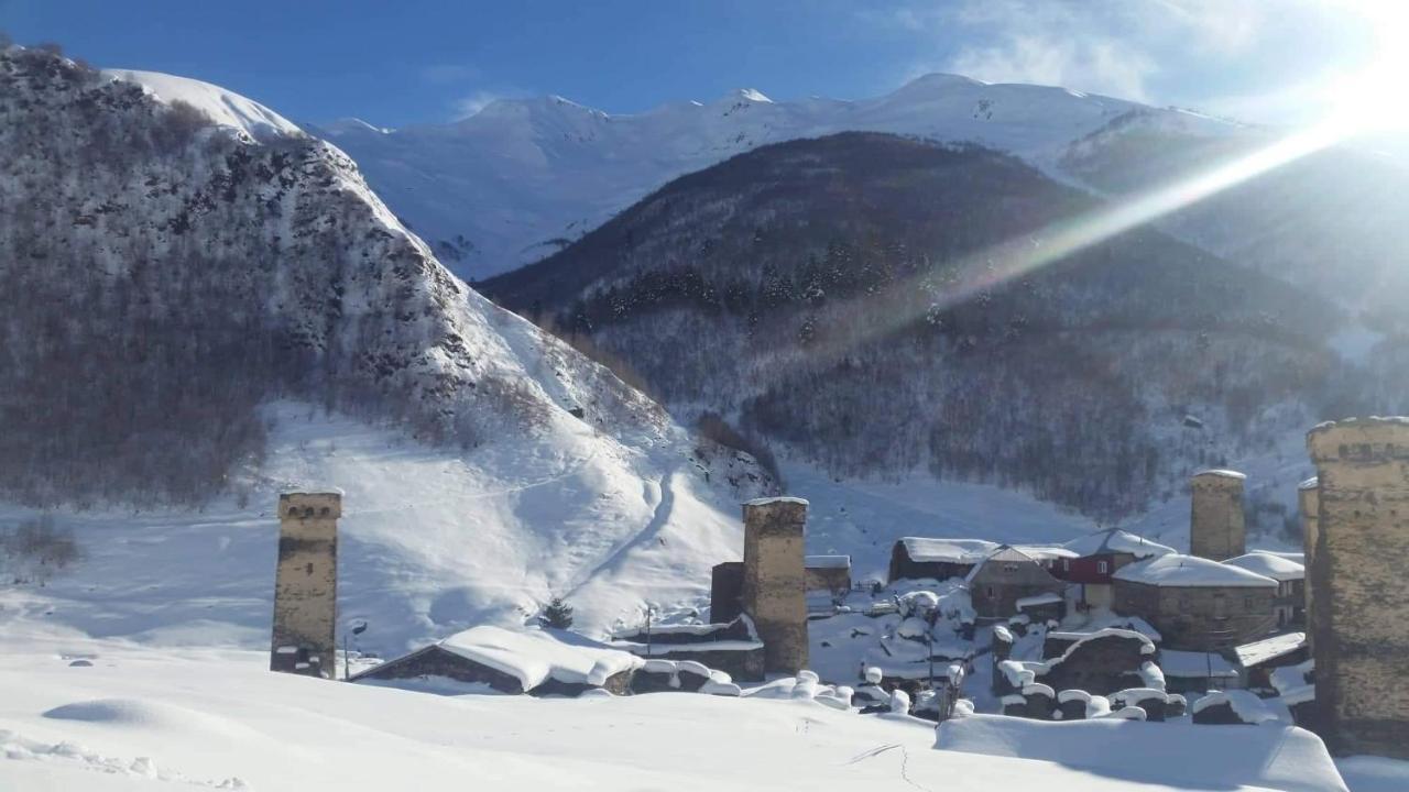 Guesthouse Angelina Ushguli Bagian luar foto